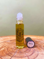 Amber Roll-on Perfume Oil | Cedar, Vanilla & Oud